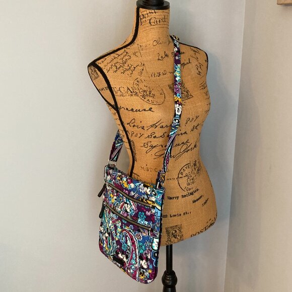 Disney Parks Vera Bradley NWOT Mickey & Minnie Mouse Triple Zip Hipster - Picture 3 of 14